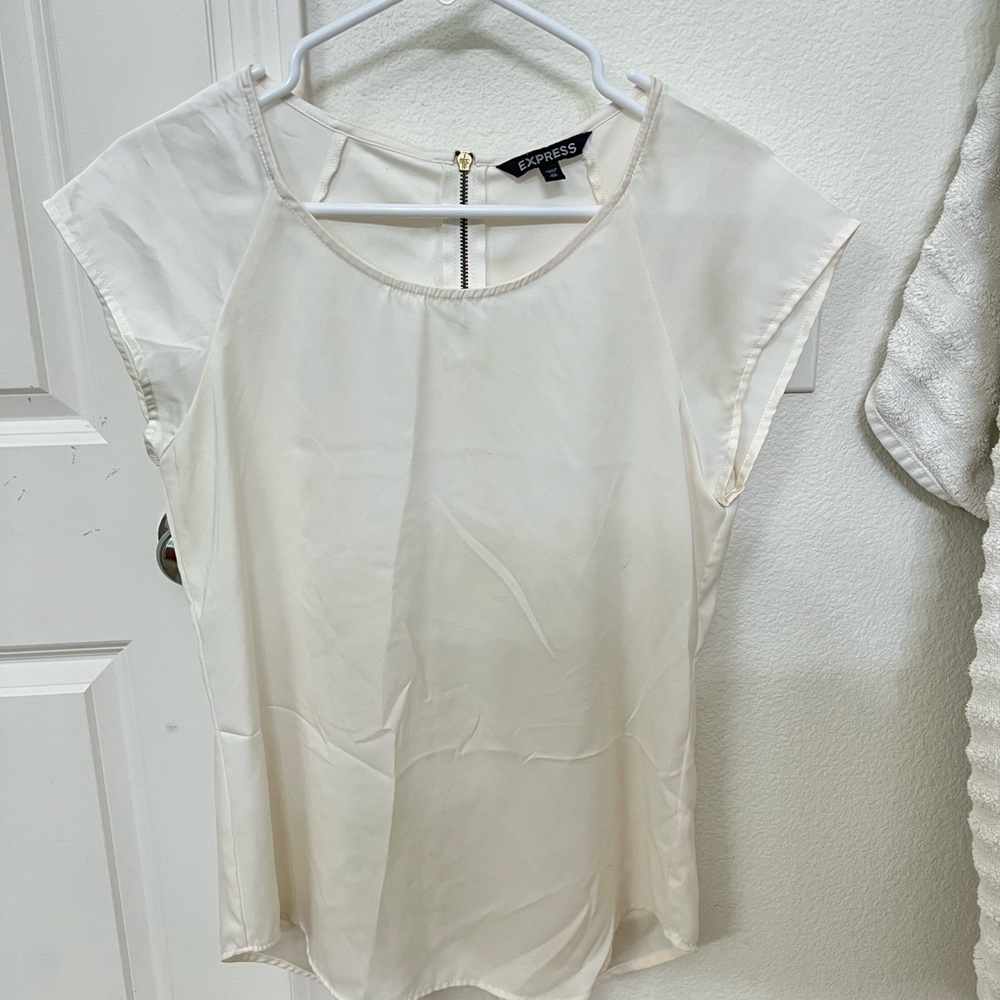 Express-White shirt